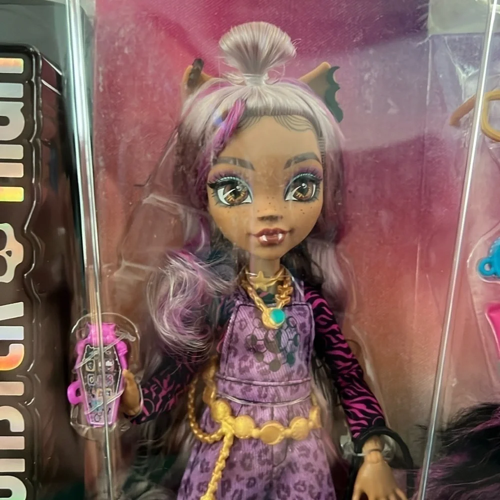 Monster High Clawdeen Wolf Fashion Doll & Pet Crescent New 2022